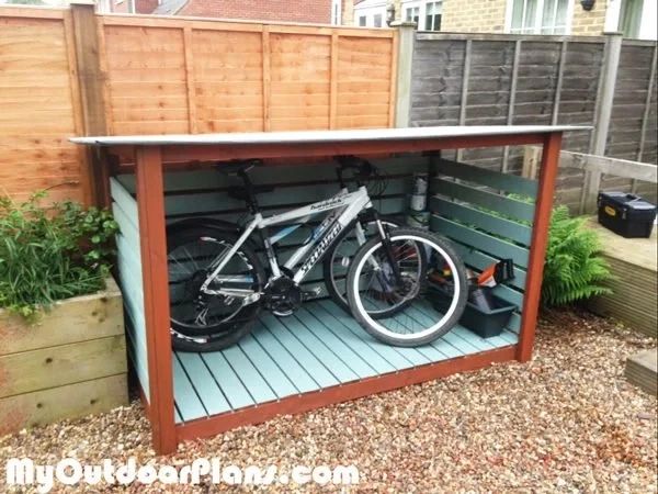 Abri pour vélo avec toit en bois