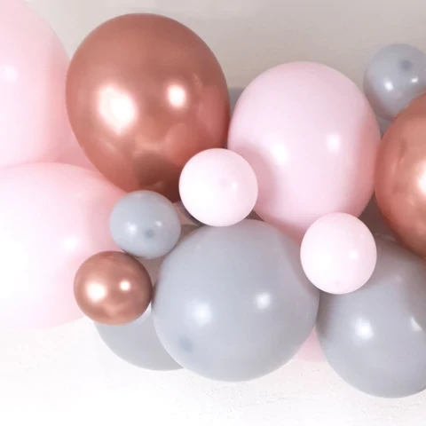 Arche de ballon en construction