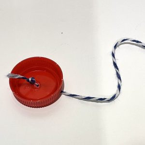 Ficelle bouchon bouteille en plastique