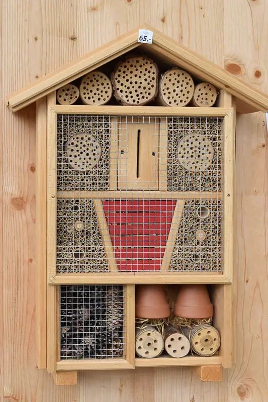 Comment fabriquer un hôtel à insectes dans son jardin ?