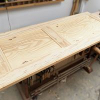 Comment fabriquer une porte en bois ?