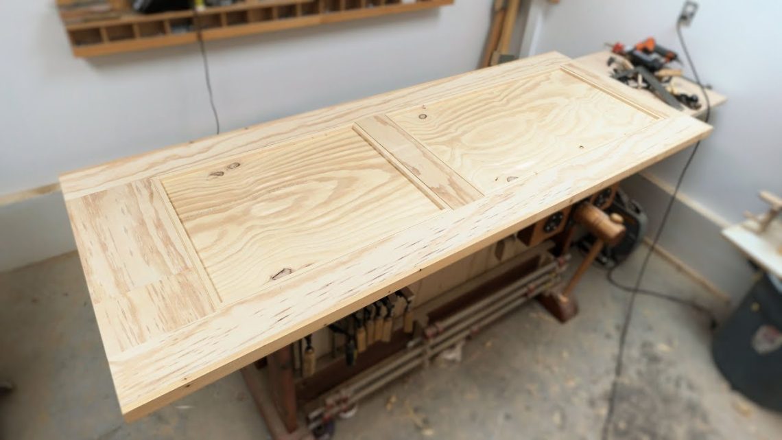 Comment fabriquer une porte en bois ?