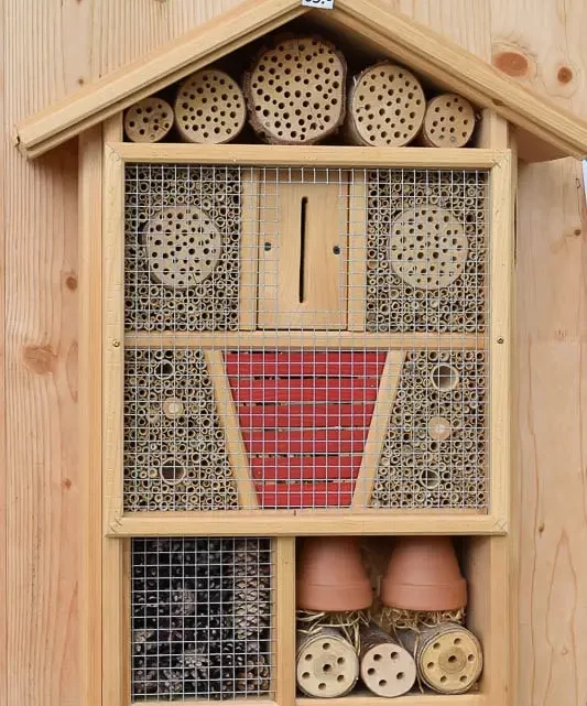 Comment fabriquer un hôtel à insectes dans son jardin ?