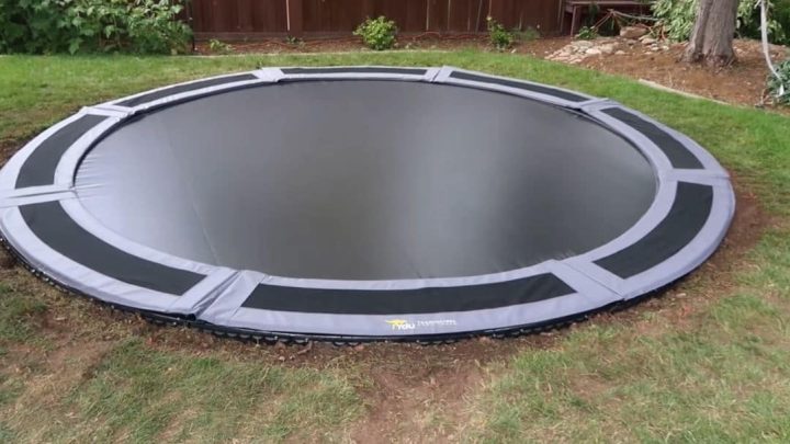 Comment fabriquer et installer un trampoline encastré dans votre jardin ?